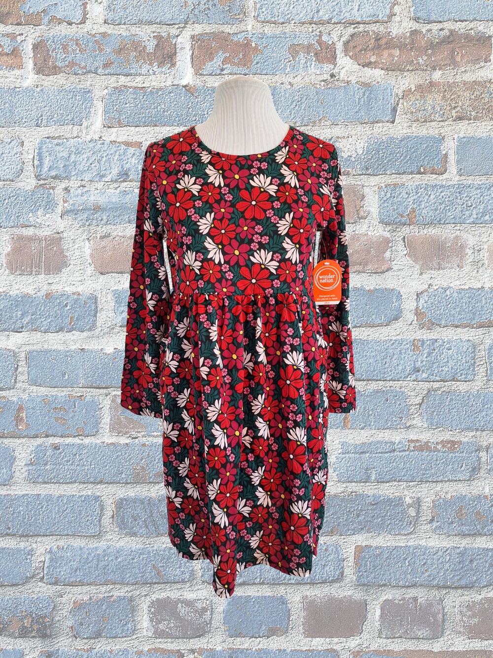 Wonder Nation NWT Floral Ladies Top Multicolor with Mostly Red